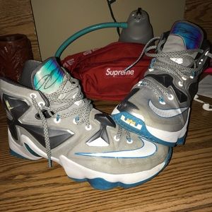 Lebron 13 Lagoon size 10